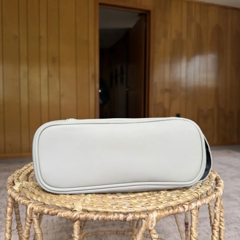 MVST The Toiletry Bag In Grey Beige EXCELLENT Condition MSRP $95